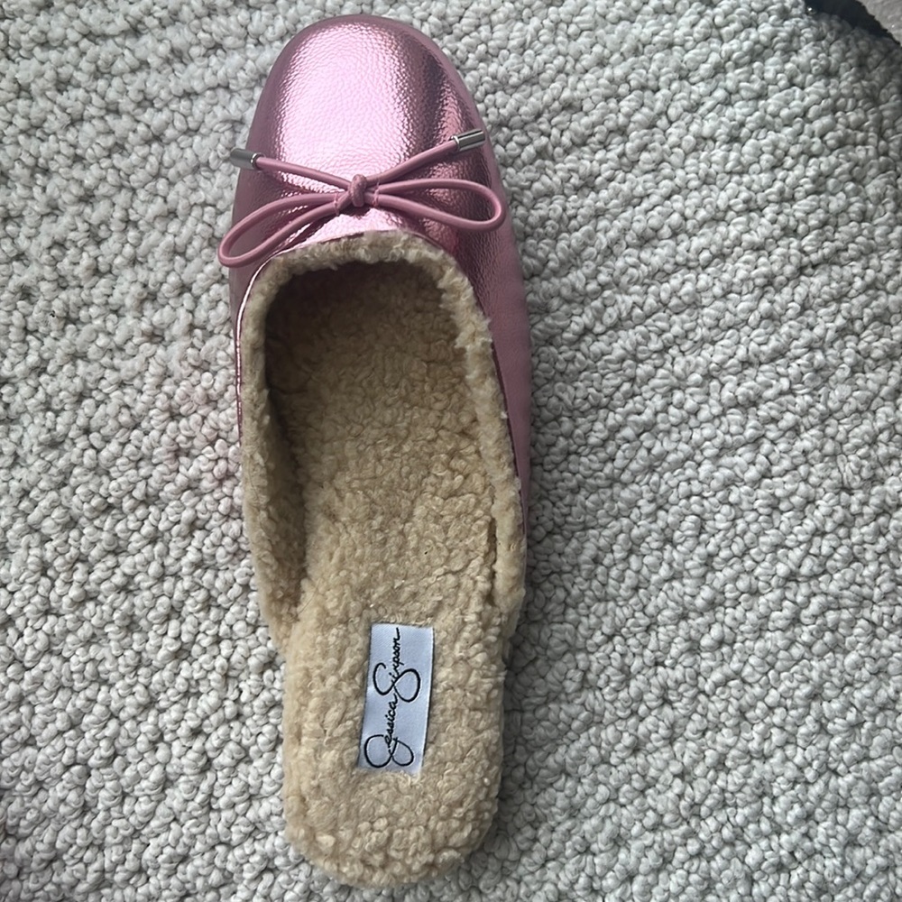 Cozy mule slides. Pink sherpa Jessica Simpaon Tracee